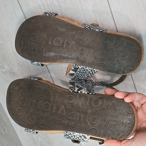 Vionic Women Samar Snakeskin Leather Ankle Sandals Shoes Sz 10 - Picture 10 of 11